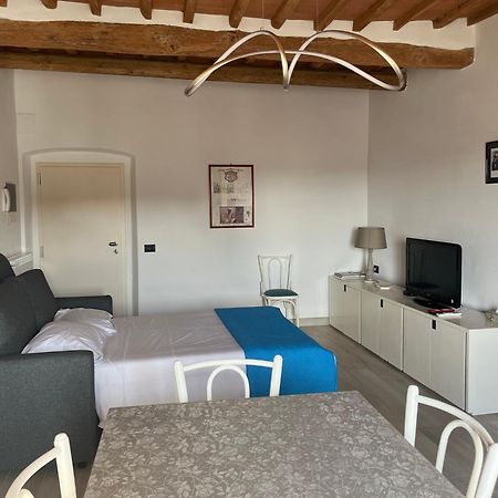 Appartamento Il Ginepro San Miniato Esterno foto